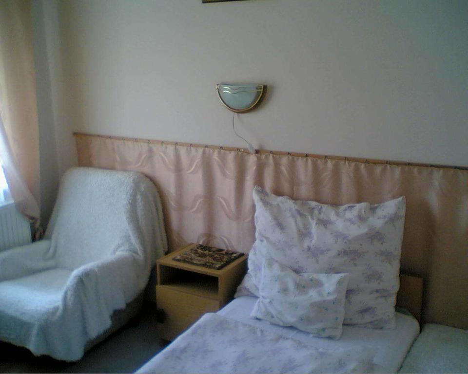 Marika Haus Hotell Bük Rum bild